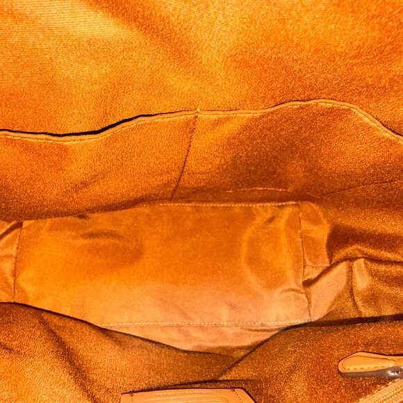 Coach Logo Print Crossbody with Colorful Stripes 🎨👜 - Picture 8 of 10